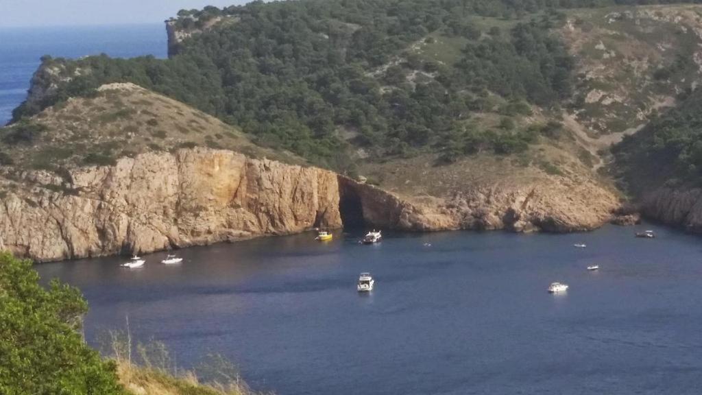 Apartamento Cala Montgo L' Escala Exterior foto